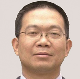 浙江大学计算机学院院长，浙江省特级专家。